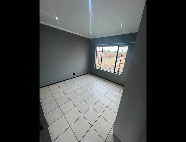 2 bed property to rent in SONNEVELD